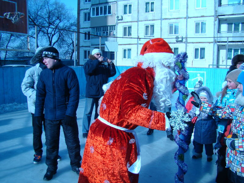Новогодние конкурсы во дворе Новогодние конкурсы во дворе