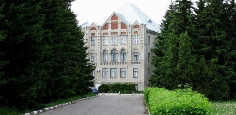 В Омске у Аграрного университета отремонтируют сквер