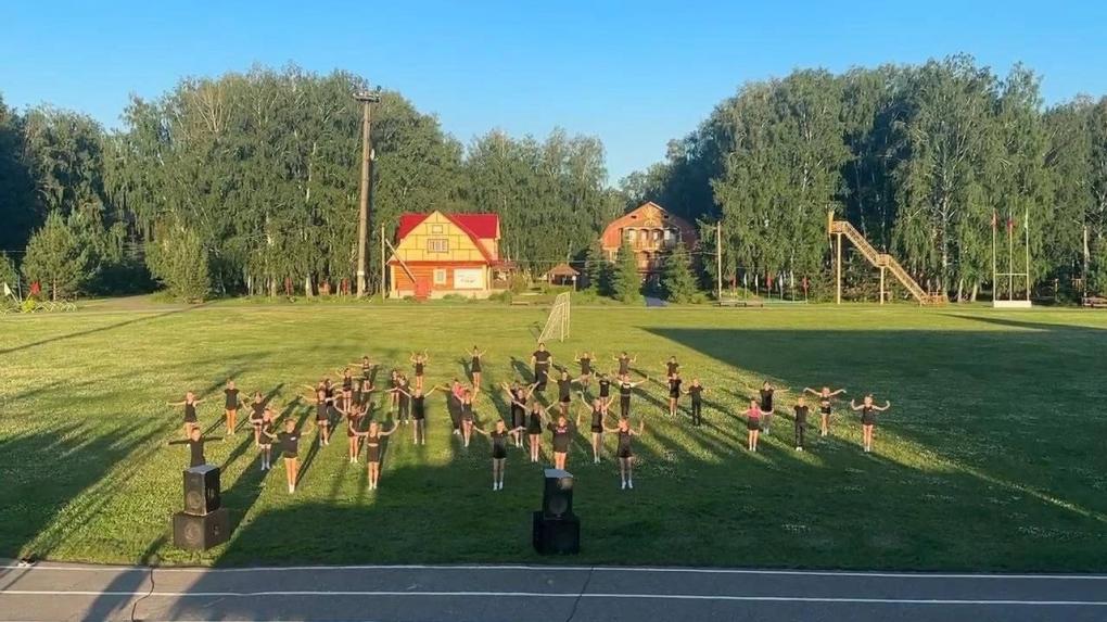 «Альпийская деревня» приглашает детей в летний лагерь