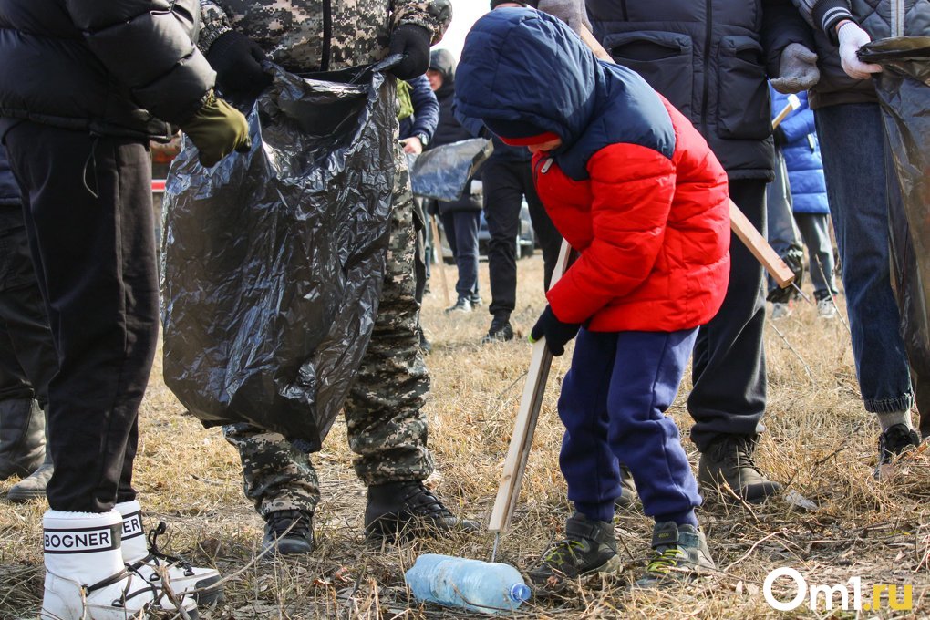 Элитный субботник: как Виталий Хоценко и Сергей Шелест в городе убирались
