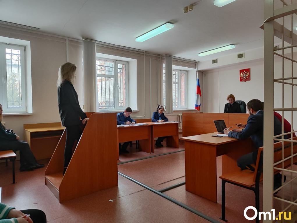 «Спасибо, что не убили!»: су-шеф омской пиццерии требует с напавших на неё дебоширов 335 тысяч рублей