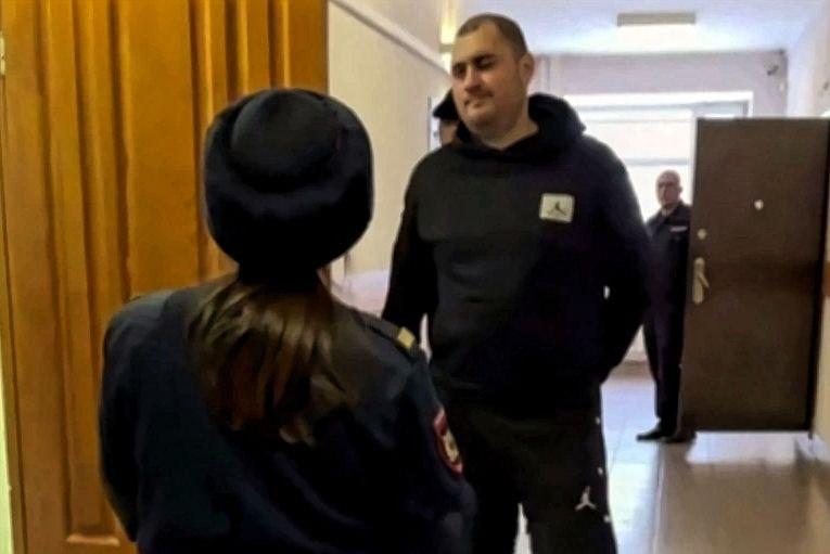 «Спасибо, что не убили!»: су-шеф омской пиццерии требует с напавших на неё дебоширов 335 тысяч рублей