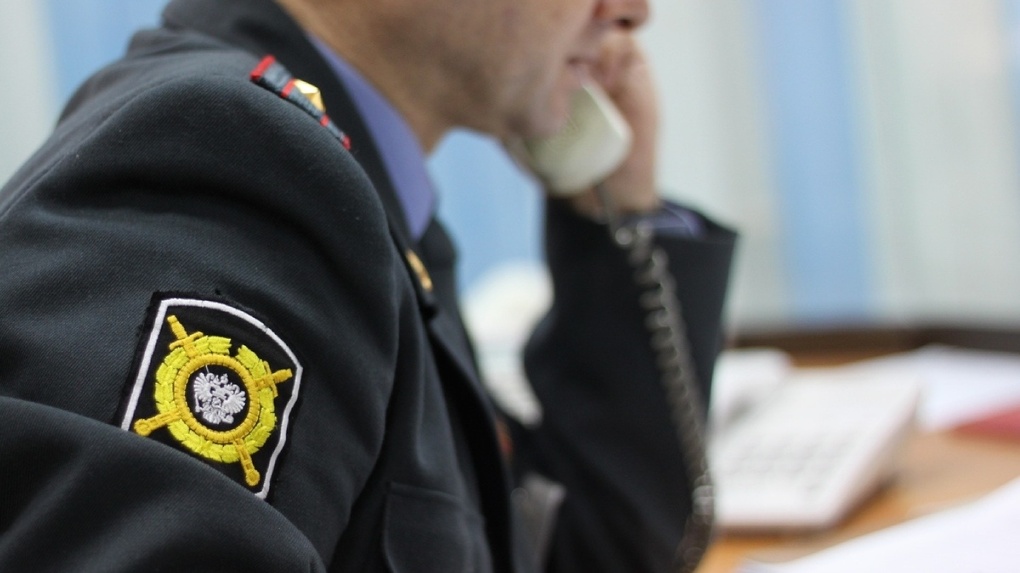 В Омской области будут судить полицейского, который не отреагировал на заявление о домашнем насилии
