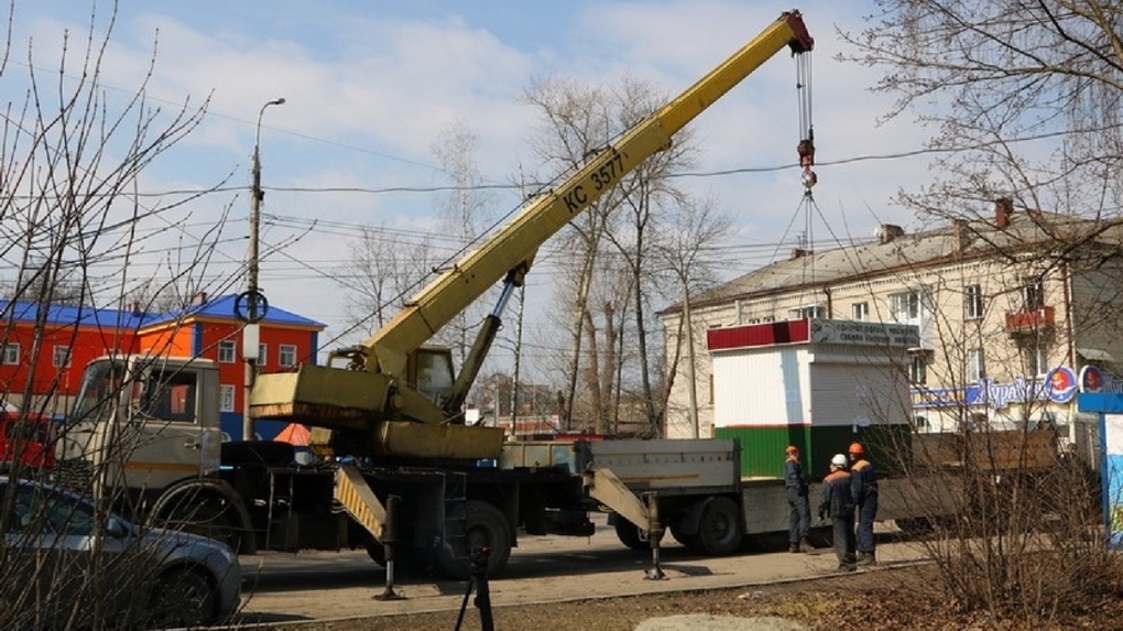 В Омске убрали 41 киоск В Омске убрали 41 киоск