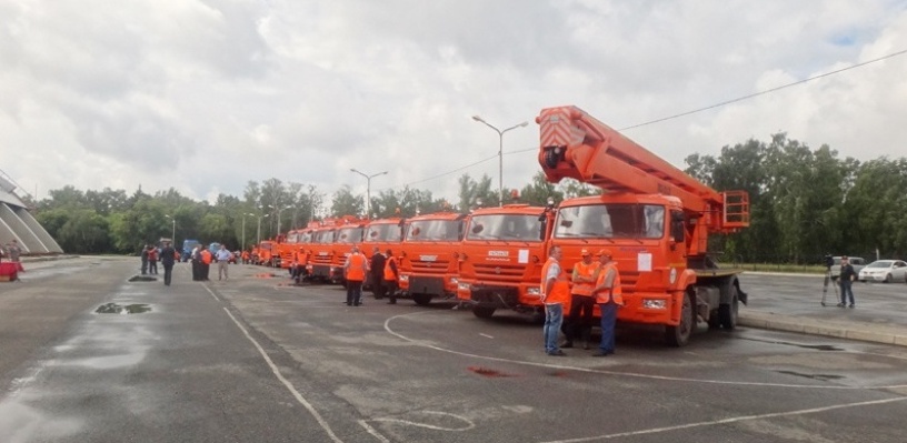 Управление дорожного хозяйства Омской области намерено купить спецтехнику на 290 миллионов
