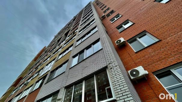 Омич выпал из окна общежития и остался жив