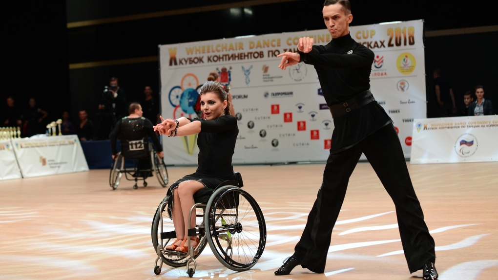 Танцоры на колясках из Омска вошли в десятку лучших на Кубке континентов