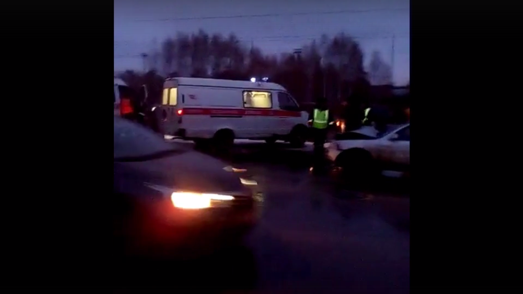 На Красноярском тракте в ДТП с маршруткой пострадали восемь человек — есть погибший