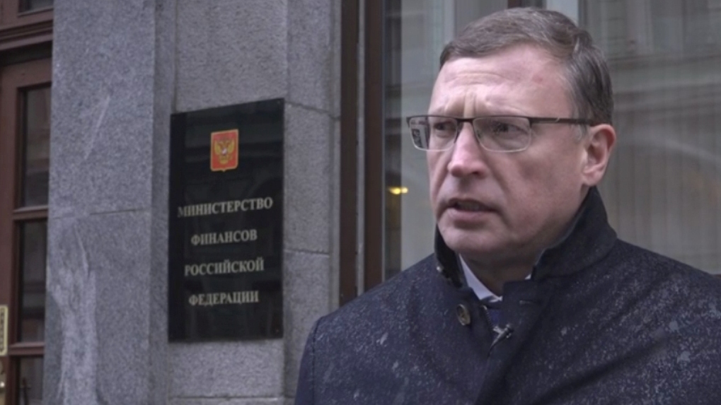 Бурков выбивал в Москвельные деньги для Омской области