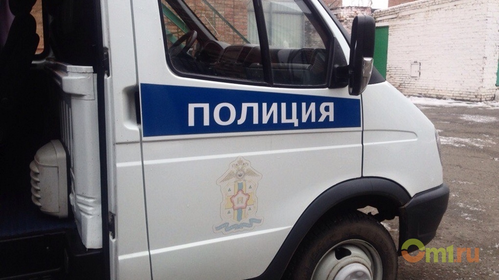 В Омске срочно эвакуировали жильцов пятиэтажки В Омске срочно эвакуировали жильцов пятиэтажки