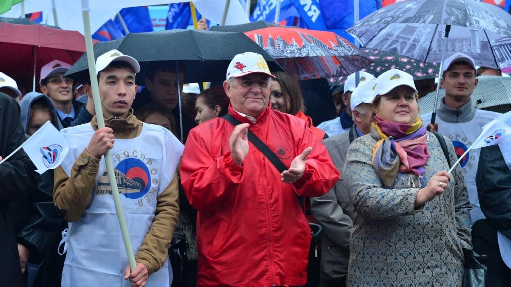 Митинг в защиту прав дольщиков начался в Омске