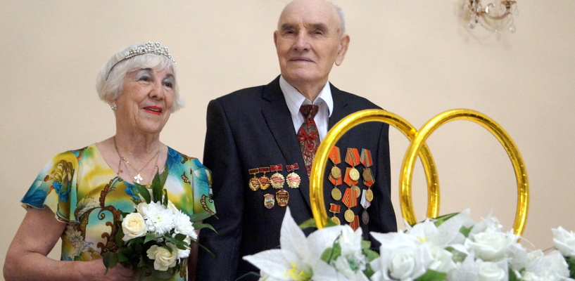 Буду ухаживать за пенсионером старше 80 лет