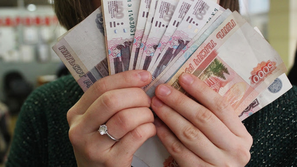 Определять, какие омские семьи нуждаются в выплатах на детей, будут по-новому