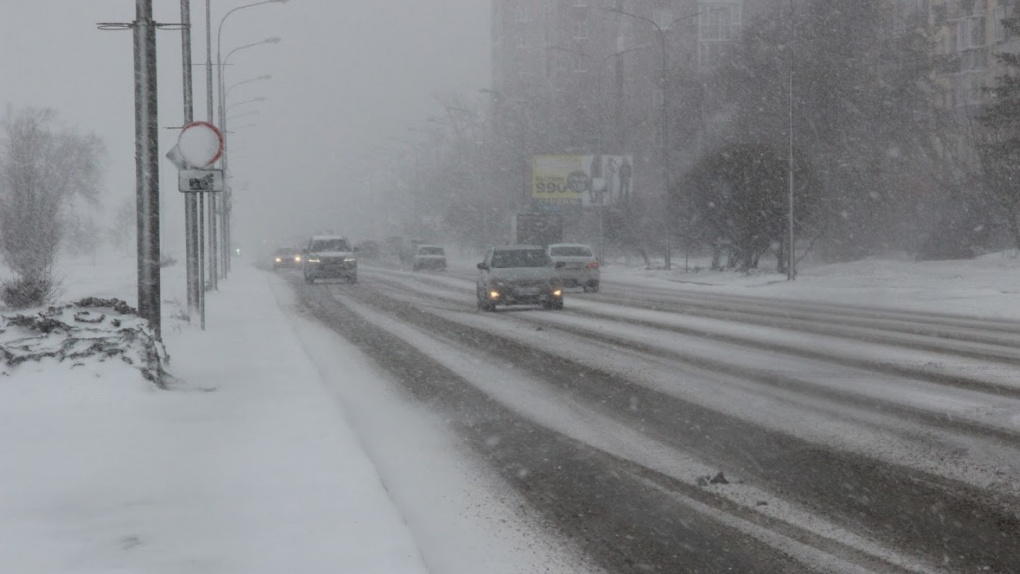 В Омске ищут желающего почистить городские улицы за 6 миллионов рублей
