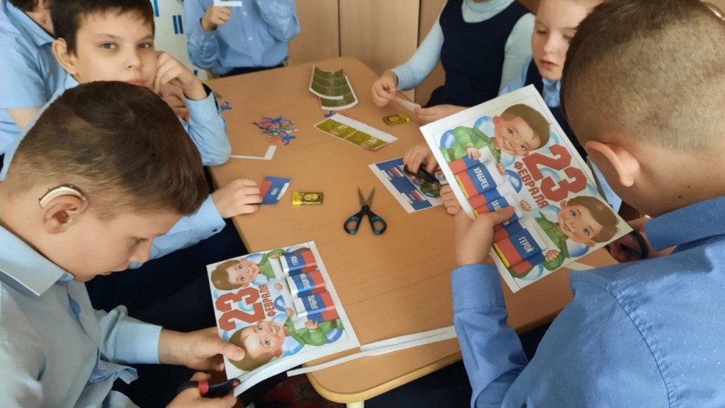 Дети из омской адаптивной школы поздравят с 23 Февраля участников СВО