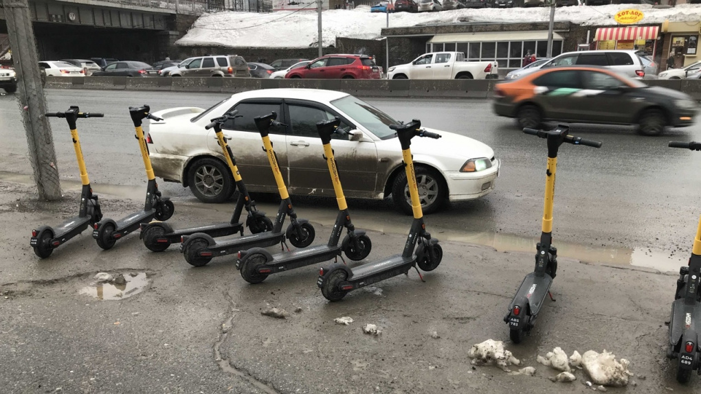 Компании по прокату электросамокатов будут штрафовать за стихийную парковку в Новосибирске