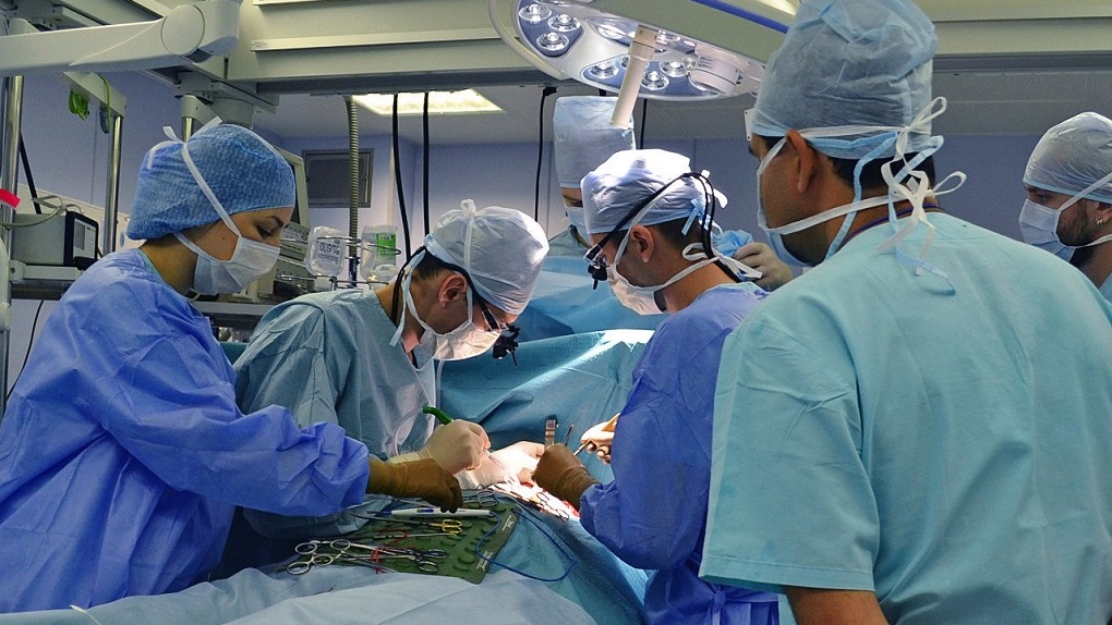 В Новосибирске хирурги спасли женщину с паталогической дизориентацией