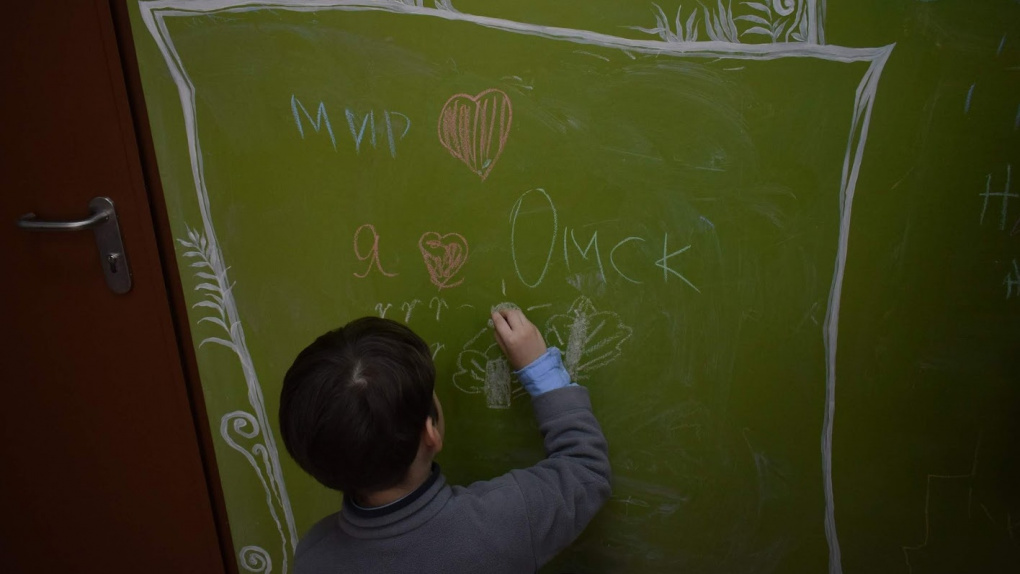 В Омске пытаются помочь мальчику с редкой эпилепсией, организм которого не принимает лекарства (Видео)