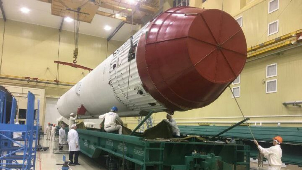 Омские ракеты, которые будут использовать для экспедиции на Луну, отправили в Москву